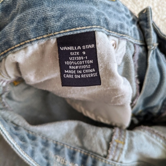 Distressed "mom" jeans - Picture 6 of 7